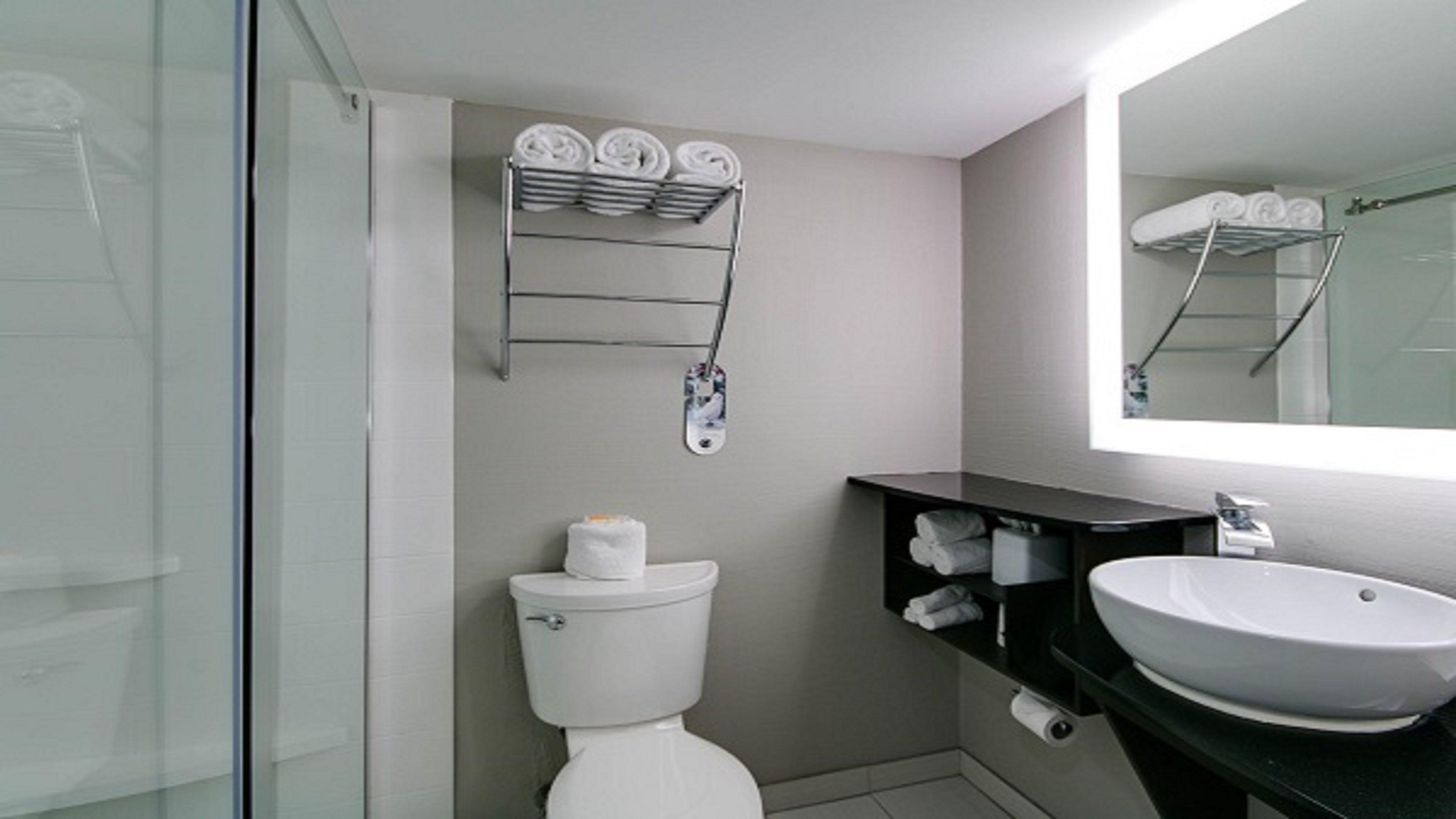 Holiday Inn At The Campus By Ihg Manhattan Esterno foto