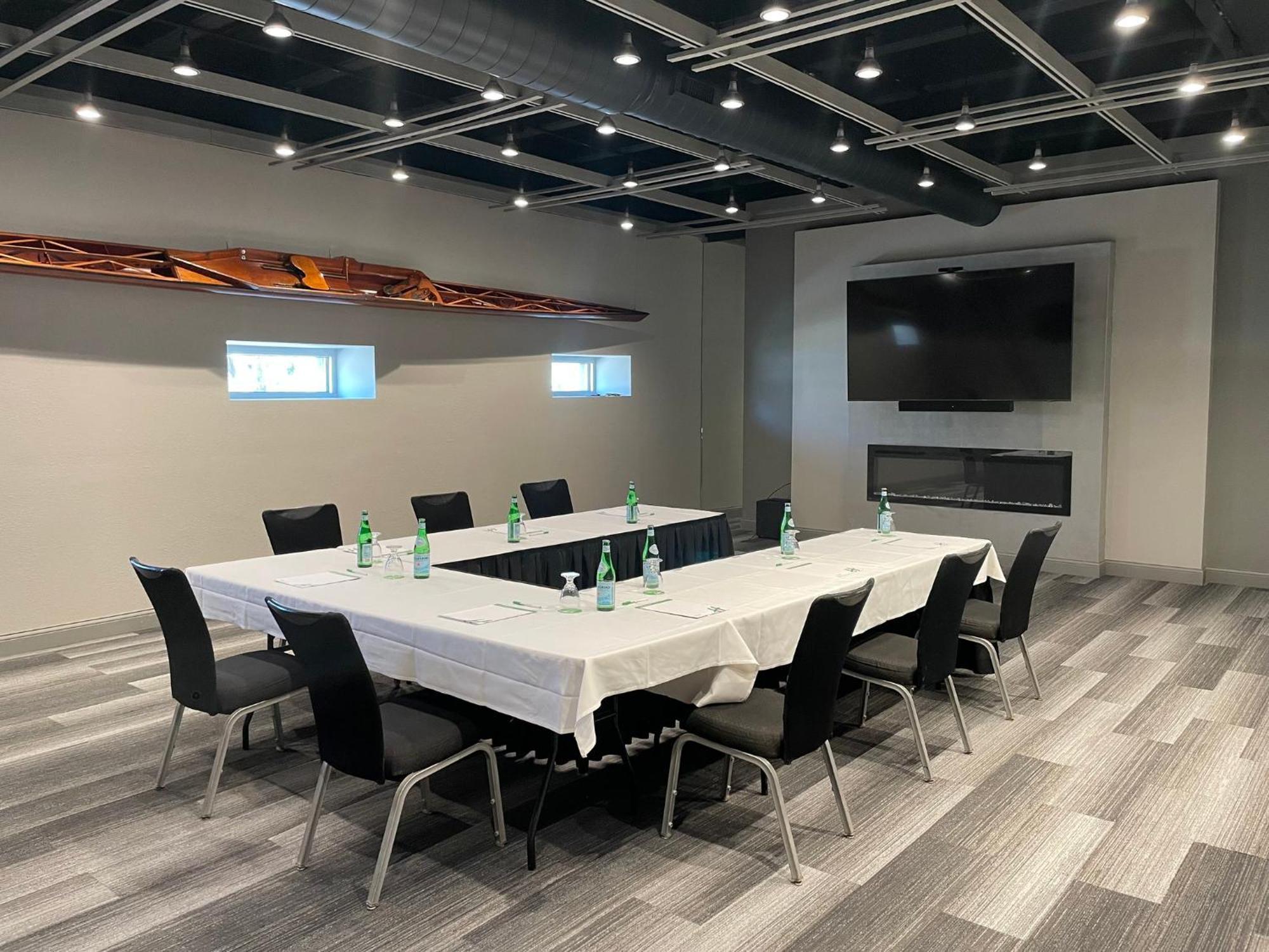 Holiday Inn At The Campus By Ihg Manhattan Esterno foto