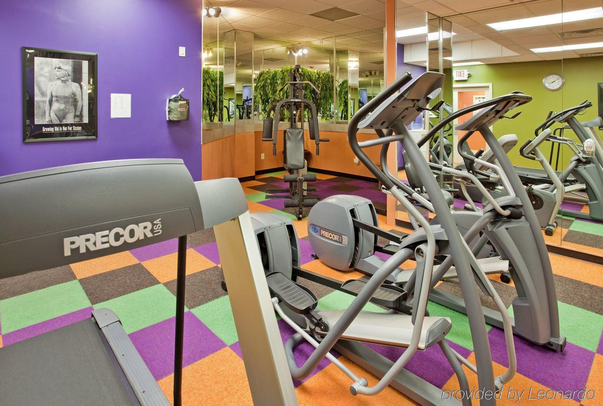 Holiday Inn At The Campus By Ihg Manhattan Esterno foto